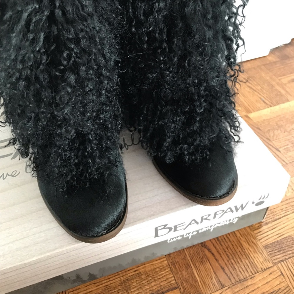 Bearpaw Sheep skin heeled boots